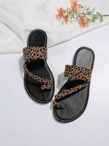 European And American New Plus Size Women Leopard Print Open Toe Comfortable Flat Leather Slip-On Slippers, Casual Fashion Outdoor Beach Sandals For Summer