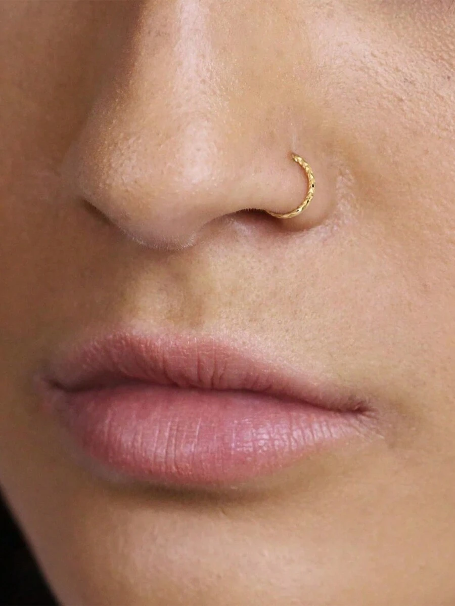 1pc 纯银 S925 鼻环，小巧轻便的穿孔饰品，优雅简约，鼻中隔软骨螺旋耳屏，金银两色，适合女性日常佩戴 - 滿天星鼻環 - 查看 1