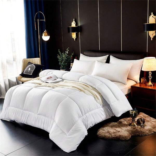 1pc Soft & Breathable Solid Color Fiber Quilt, Comfortable For Spring, Autumn And Winter