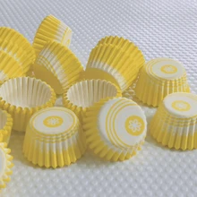 Mini moldes para cupcakes, tazas de hornear pequeñas para cupcakes, envoltorios desechables para cupcakes - Amarillo - Ver 6
