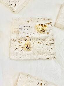 KOLCZYKI ZE STALI NIERDZEWNEJ W KSZTAŁCIE KROPLI