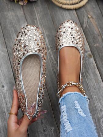 女士时尚香槟色亮片平底一脚蹬鞋，加大码，百搭，轻便休闲，亮片平底派对鞋，户外防滑耐磨，舒适软底，适合妈妈和孕妇