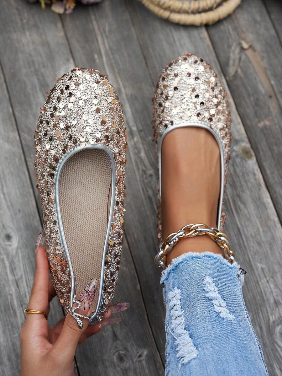 女士时尚香槟色亮片平底一脚蹬鞋，加大码，百搭，轻便休闲，亮片平底派对鞋，户外防滑耐磨，舒适软底，适合妈妈和孕妇