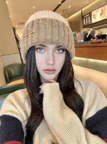 1 件时尚双色针织帽，男女通用，时尚金属标志设计，防风保暖，适合滑雪、散步和秋冬季日常使用 - MM1351 - 查看 7