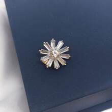 1pc Cute Daisy Faux Crystal Brooch Pin, Suitable For Autumn/Winter - White - View 5