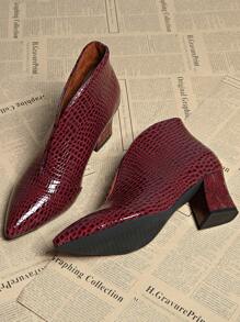 New Crocodile Embossed Thick Heel Ankle Boots, Women's Fashion Versatile Pointed Toe Red Slip-On Chunky Heel Short Boots, Ladies Snakeskin Chunky High Heel Shoes In Wine Red