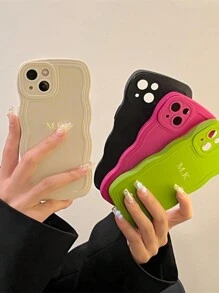 1pc Personalized Wavy Creative Phone Case, Customizable Letter Name Design, Minimalist Chic Couples Phone Case Soft Cover For IPhone 16 15 14 Pro Max 13 12 11 Plus, Suitable For Valentine's Day, Birthday, Holiday Gifts For Him/Her, Anniversary Wedding Gifts For Parents (TPU, Foil Stamping)