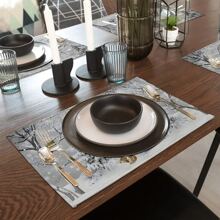 1 件 4 件 6 件 8 件 圣诞一品红餐垫套装 - 12x18 英寸涤纶方形可洗编织餐垫，花卉图案，节日餐厅装饰 - 彩色 - 查看 1