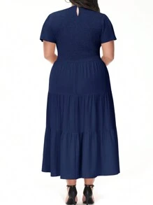 Women's Plus Size Casual Round Neck Flutter Short Sleeve Elastic Waist Smocked Tiered Maxi Dress - Màu xanh hải quân - Xem 2
