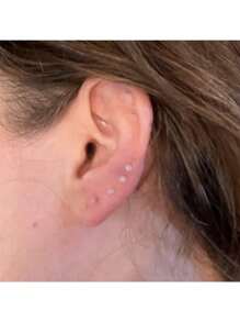 AVYRING 24Pcs Clear Earrings Plastic Earrings For Sports 16g Clear Cartilage Earrings Stud Plastic Helix Tragus Earring Medusa Monroe Piercing Retainer Clear Lip Rings Labret Retainers For Work Surgery