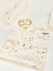 Prosty pierścionek ze stali nierdzewnej z emalią Daisy