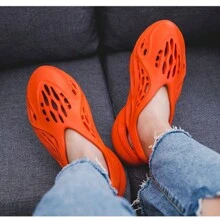 Arrive Quickly Classic Foam Runners For Men Women, Lightweight Foam Runner Slides, Anti-Slip Summer Garden Clogs, Casual Traveling Walking Shoes Breathable Water Shoes Beach Pool Shoes, Couples Shoes - 紅色 - 查看 3