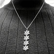 Customizable Engraved Pet Paw Print Necklace - Elegant Stainless Steel Name Tag Jewelry, Perfect Gift For Dog & Cat Lovers,Silver,Stylish,Colorful,Vintage,Simple,Unisex,Casual,Cuties,Custom,Personalized,Unique,Ideal Gifts For Him,Ideal Gifts For Her,Her,Boyfriend,Girlfriend,Dad,Mom,Family,Friends,For Anniversaries,For Birthdays,For Graduation,For Prom,For Party,Promseason - Silver - View 4