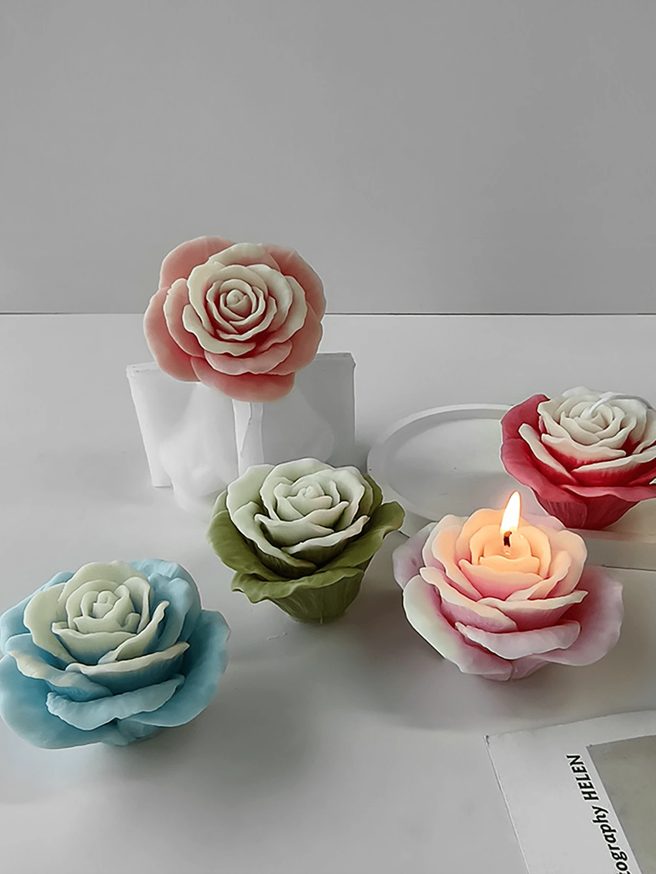 大玫瑰花硅胶模具，用于制作香薰蜡烛、香薰蜡铸造、石膏慕斯工艺模具、DIY 家居装饰配件 - 耐用且可重复使用的硅胶材料 - 白色 - 查看 1