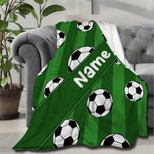 1pc Pătură personalizată cu nume, pătură de flanel cu tematică fotbal, pătură caldă moale și confortabilă, pătură pentru ocazii memorabile, cadou de aniversare, cadou de Crăciun, cadou pentru familie și prieteni, potrivită pentru dormitor, birou, pat, canapea, fotoliu, pentru somn, camping, călătorie, moale, confortabil, simplu, personalizat, personalizat, unic, el, ea, iubit, prietena, prietena, prietena, pentru familie Zile de naștere, Pentru inaugurarea casei, Pat, Mașină, Dormitor, Ceainărie, Sufragerie, Canapea