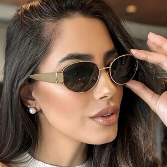 女士复古椭圆形装饰眼镜 小号金属框时尚眼镜 女士装饰眼镜 女士沙滩配饰 夏季海滩度假、户外、旅行眼镜 复古风格椭圆形镜框 适合外出装、返校装