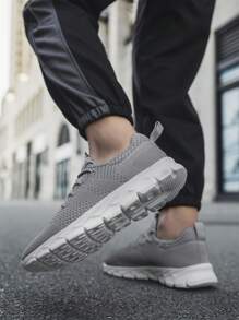 DaoLxi Zapatos para hombre de gimnasio, tenis, moda deportiva de malla, zapatillas deportivas ligeras, calzado cómodo para entrenamiento, correr y uso casual, color gris claro, ideales para vaqueros y estilo deportivo - Gris Claro - Ver 5