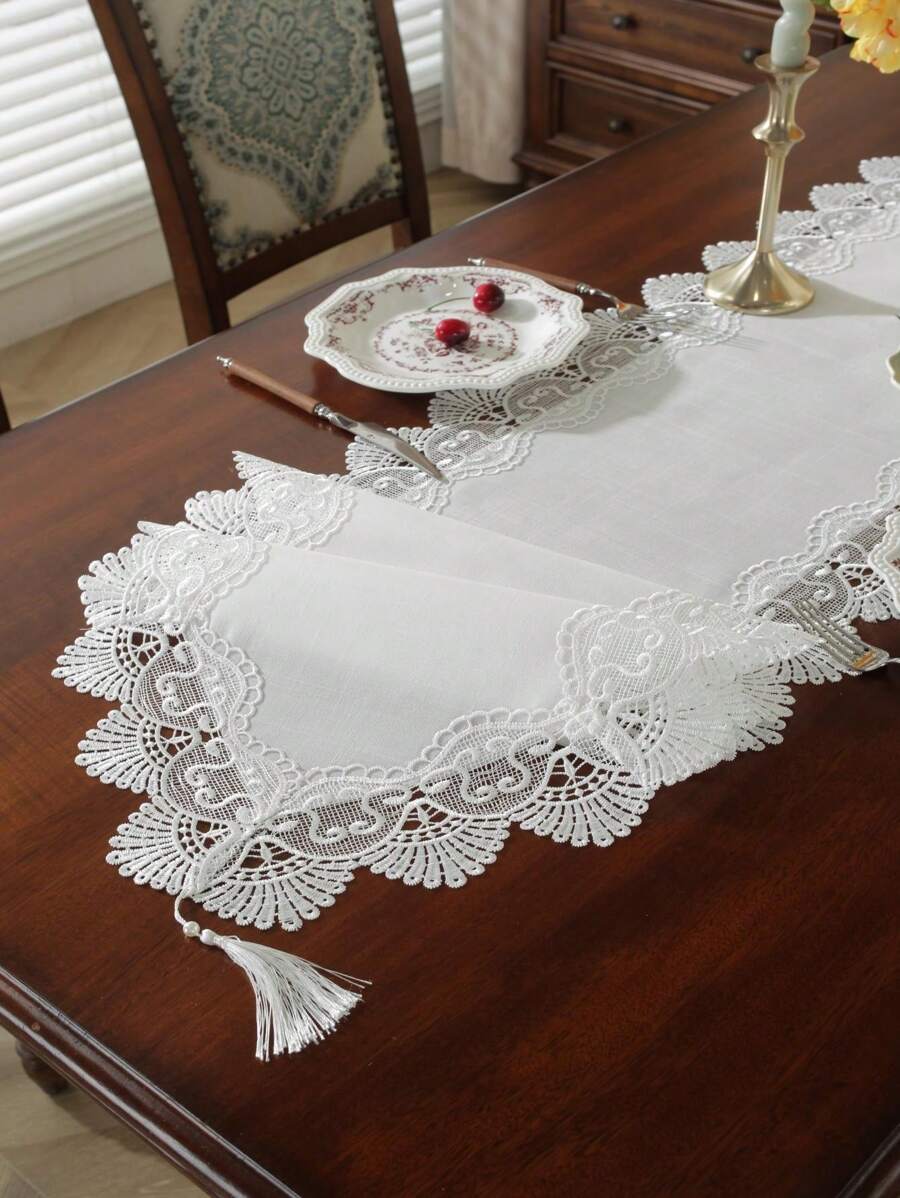 1 buc. Aleer de masă din dantelă albă rafinată, față de masă din poliester în stil boem, decor de fermă rezistent la praf, perfect pentru nunți, banchete și adunări de vară în aer liber.