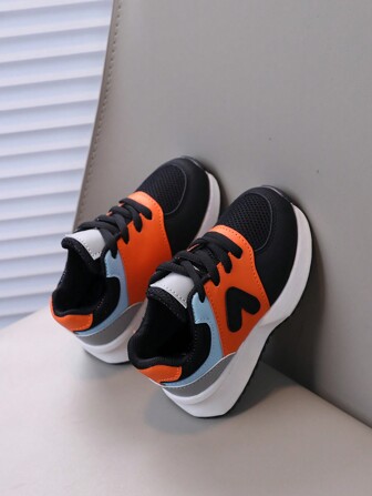 1 双系带休闲防滑软底时尚运动鞋适合男孩和女孩，秋季所有季节