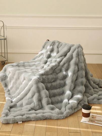 1 chiếc chăn lông chồn giả sang trọng, chăn dày hai lớp mềm mại, mịn màng như mây, thích hợp cho gia đình, phòng khách, phòng ngủ, ghế sofa, cũng là món quà tuyệt vời để nâng cao chất lượng cuộc sống gia đình
