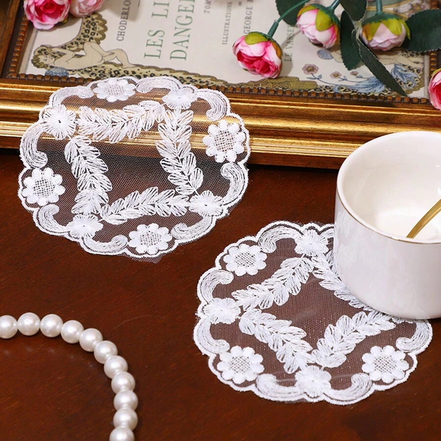 2pcs Flower Embroidery Placemat - White - View 1