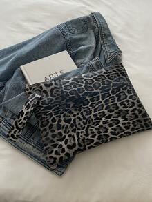 女士时尚豹纹信封手提包，时尚街头风格手拿包，2024 年新系列 - 黑與白 - 查看 6