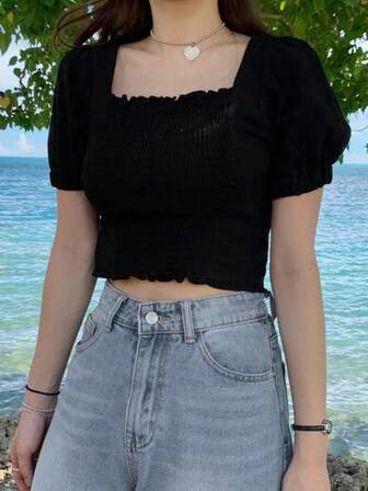 方领褶皱简约泡泡袖修身短款衬衫，百搭