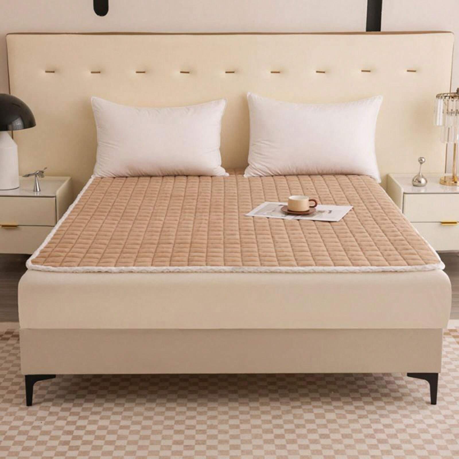 1pc New Velvet & Cotton Filled Mattress Topper, Quilted Pattern Design