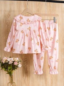 Young Girl' Cozy & Adorable Bear Print Set, Made Of Soft Comfortable Fabric Suitable For Autumn/Winter. The Top Features A Big Collar And Ruffle Trim With Cute Bear Print, Adding Playfulness; The Pants Have An Elastic Waist For Easy Wear, Allowing The Baby To Enjoy Comfort And Warmth.