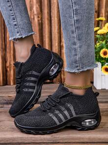 Giày thể thao chạy bộ thoáng khí cho nữ, giày đen trơn, thân trên bằng vải bốn mùa, đệm hỗ trợ ổn định, không in, đế chống trượt hấp thụ sốc, giày thể thao đế mềm đệm khí phù hợp cho học sinh, bà mẹ và đi bộ thoải mái - màu đen - Xem 1
