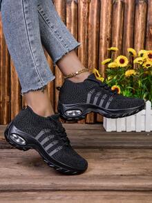 Giày thể thao chạy bộ thoáng khí cho nữ, giày đen trơn, thân trên bằng vải bốn mùa, đệm hỗ trợ ổn định, không in, đế chống trượt hấp thụ sốc, giày thể thao đế mềm đệm khí phù hợp cho học sinh, bà mẹ và đi bộ thoải mái - màu đen - Xem 4