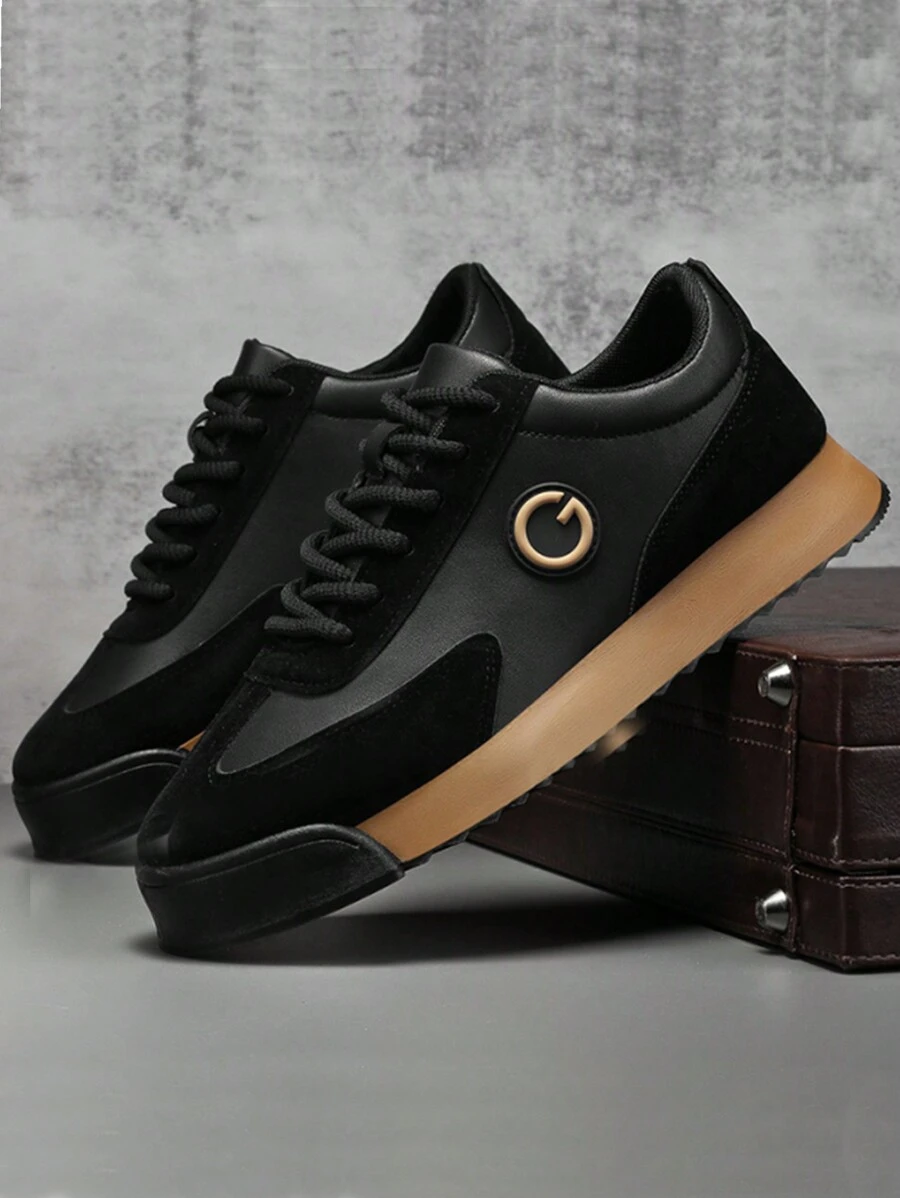 男士休闲厚底运动鞋，春夏防滑厚底圆头运动鞋，系带坡跟设计，适合户外活动和派对，是搭配牛仔裤和运动鞋的理想选择。