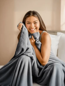 1pc Outdoor Warm Fleece Cloak Blanket, Thickened Shawl Blanket, Office Nap Throw Blanket, Casual Home Warm Blanket, Autumn/Winter