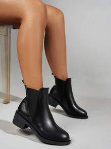 全新时尚女式切尔西靴黑色圆头一脚蹬舒适低跟休闲踝靴潮流百搭女士鞋 - 黑色 - 查看 2