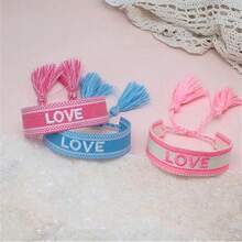 1 chiếc vòng tay bện dày hình chữ LOVE thủ công giản dị - Nhiều màu - Xem 6