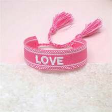 1 chiếc vòng tay bện dày hình chữ LOVE thủ công giản dị - Nhiều màu - Xem 5