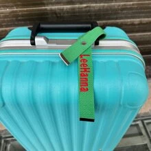 Etiquetas personalizadas de equipaje tejidas de colores - Cintas bordadas personalizadas para mochilas, etiquetas de equipaje, idea de regalo única, fácil de adjuntar y desprender, versátil, de gran capacidad, funcional, plegable, práctica, minimalista, kawaii, vibraciones de vacaciones/vacaciones, ocio, básicos rosa intenso, azul real, verde, rojo burdeos, oro personalizado, único, regalos personalizados personalizados para mujeres, bolsa de aseo, regalos ideales para ella, novia, familia, amigos, niños, niñas rosas para aniversarios, para cumpleaños, para vacaciones/vacaciones, para la escuela, para exteriores/salidas/viajes/senderismo/estadio/deportes/escalada, regalos ideales para él, regalos ideales para ella, ella, familia, amigos, novia, para aniversarios, para cumpleaños, para vacaciones/vacaciones, para exteriores/salidas/viajes/senderismo/estadio/deportes/escalada, para negocios/viajes/trabajo/oficina, etiqueta de equipaje personalizada, estilo casual chic de la calle