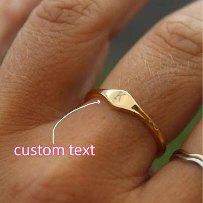 Bague simple en acier inoxydable personnalisée avec gravure, bague unisexe pouvant être portée lors du lavage des mains, bague pour couple, cadeau pour meilleurs amis, cadeau du nouvel an, cadeau de nom gravé, bijou résistant à la ternissure personnalisé