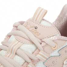 Skechers 女士轻便拼色透气休闲运动鞋，减震熊猫鞋。37 码及以上请订购小 0.5 码。 - 桃粉色 - 查看 5