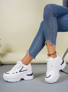 2024 neue Herbst/Winter Damen Große Größen Plateau Fake Leder Plump Plump Sneaker