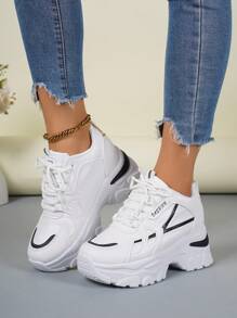 2024 neue Herbst/Winter Damen Große Größen Plateau Fake Leder Plump Plump Sneaker
