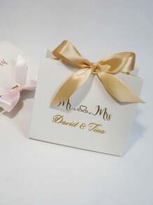可定制的“先生与太太”迷你礼盒（5.5英寸 x 2.36英寸 x 4.72英寸） - 10个/50个装，设计优雅，配有缎带 - 完美适用于婚礼、新娘送礼会和周年纪念日 - 非常适合盛放糖果、巧克力、小礼物和派对小点心 - 让您的庆祝活动更加特别！多功能、防霉、密封、可重复使用、装饰性强、精致、可爱、讨喜、高品质、可定制、个性化、独特、派对必备 - 12*14*6cm - 查看 6