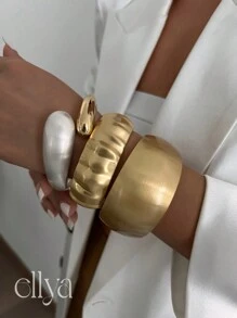 1 Stück Retro minimalistischer übertriebener Modeschmuck asymmetrische offene Manschetten Armband, breites massiges Gold- & Silber-Strass Armband, hochwertige glänzende Federkraft Armband für Frauen, multifunktionales stapelbares Schmuckstück, geeignet für tägliche Dekoration, Party und Bankettgarderobe