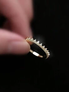 1 件 S925 纯银皇冠设计戒指，简约 CZ 宝石镶嵌，精致优雅的风格，是送给女性的理想礼物 - 皇冠 - 查看 2