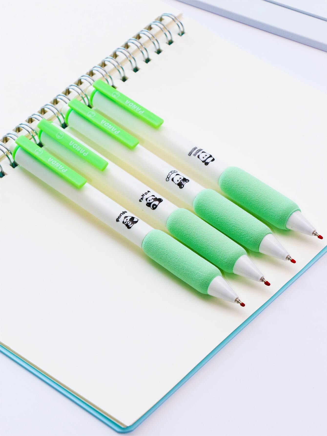 4 PCs In A Box, QuickDrying Pens, Cute Students, Comfortable And