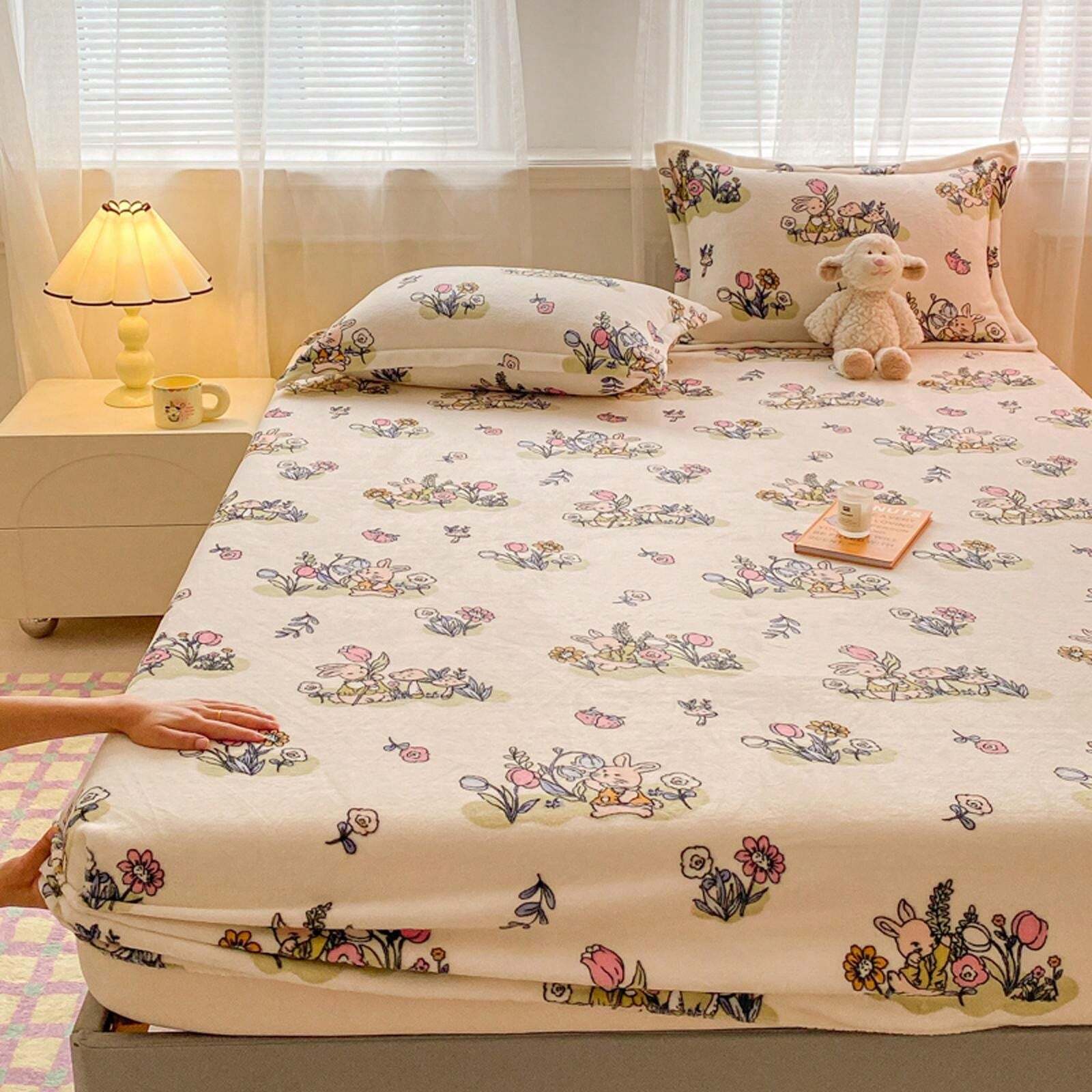 2pcs Thickened Cartoon Pattern Milk Velvet Bedsheet & Pillowcase Set