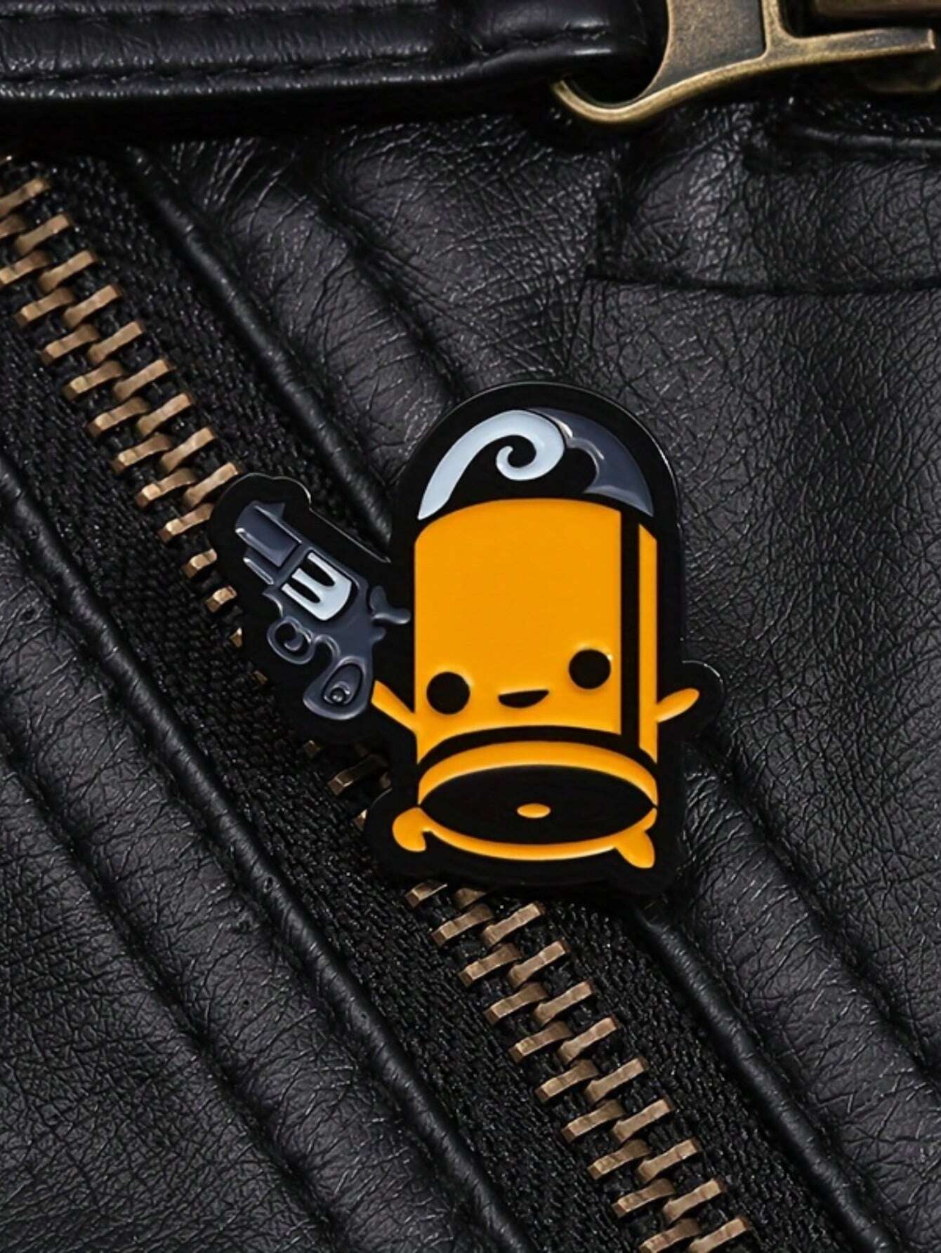 1pc Cartoon Gun & Orange Jar Brooch Fashionable Alloy Pin For Collar