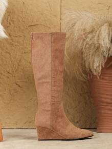 Botas de mujer con punta puntiaguda, caña alta, tacón de cuña, diseño simplista, talla grande, para otoño/invierno, marca europea