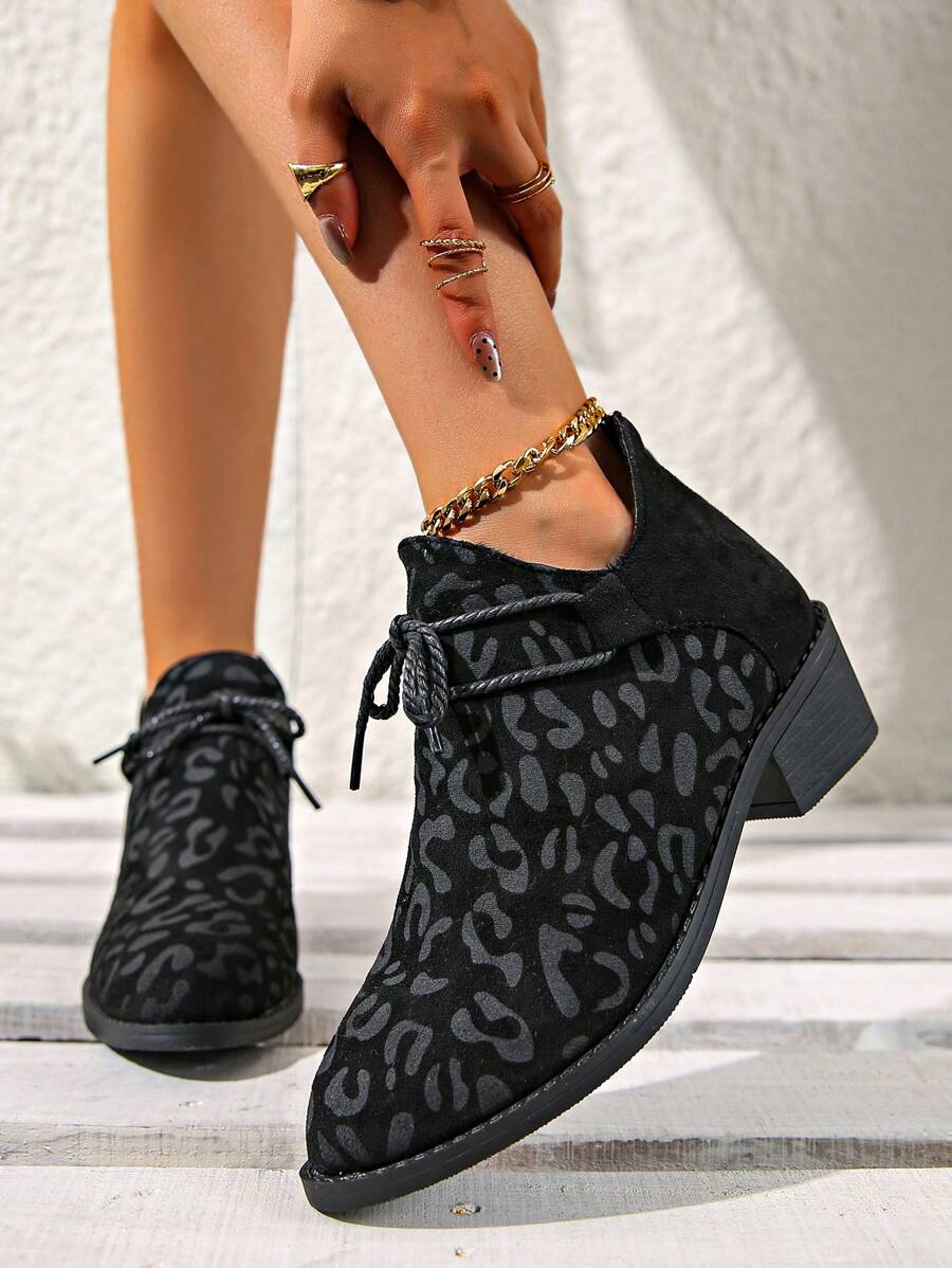 女士针织踝靴，黑色，简约，优雅，粗跟，复古尖头短筒靴，黑色高跟靴