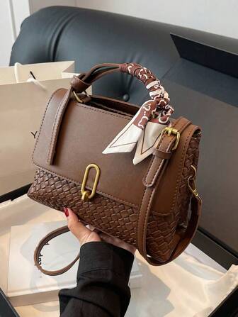 1ชิ้น กระเป๋าถือ/กระเป๋าสะพายสไตล์คลาสสิกของผู้หญิง ทรงถักสีบล็อค